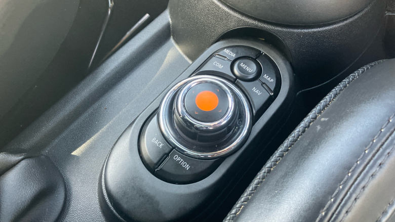 MINI Hatchback 1.5 Cooper Exclusive II 3dr Auto [Comfort/Nav Pck] Petrol Hatchback